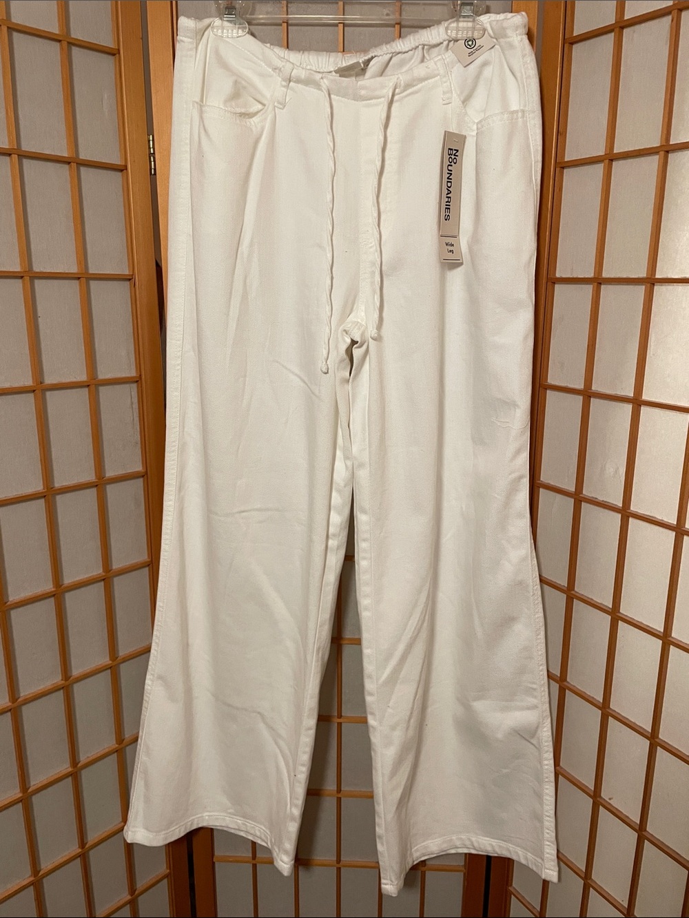 Women’s No Boundaries White Mid Rise Wide Leg Drawstring Casual Pants 4 Pockets